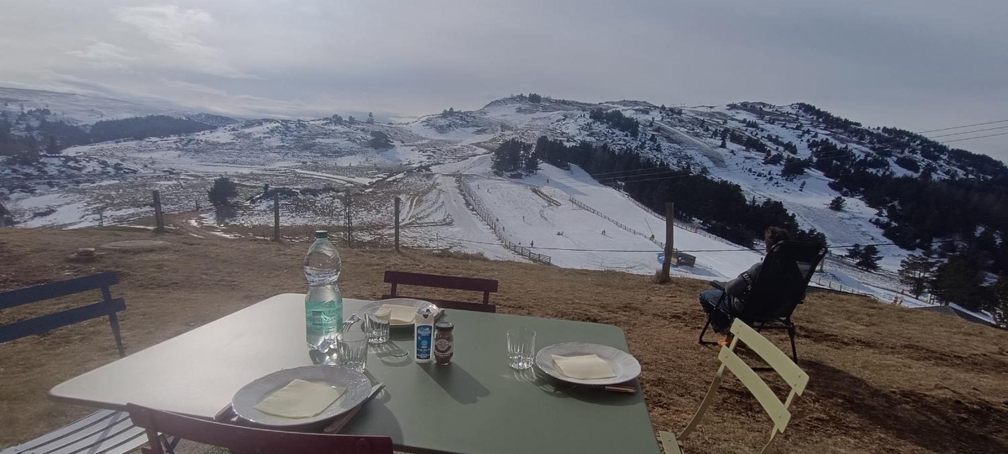 Avec Vue Exceptionnelle Sur Les Montagnes *